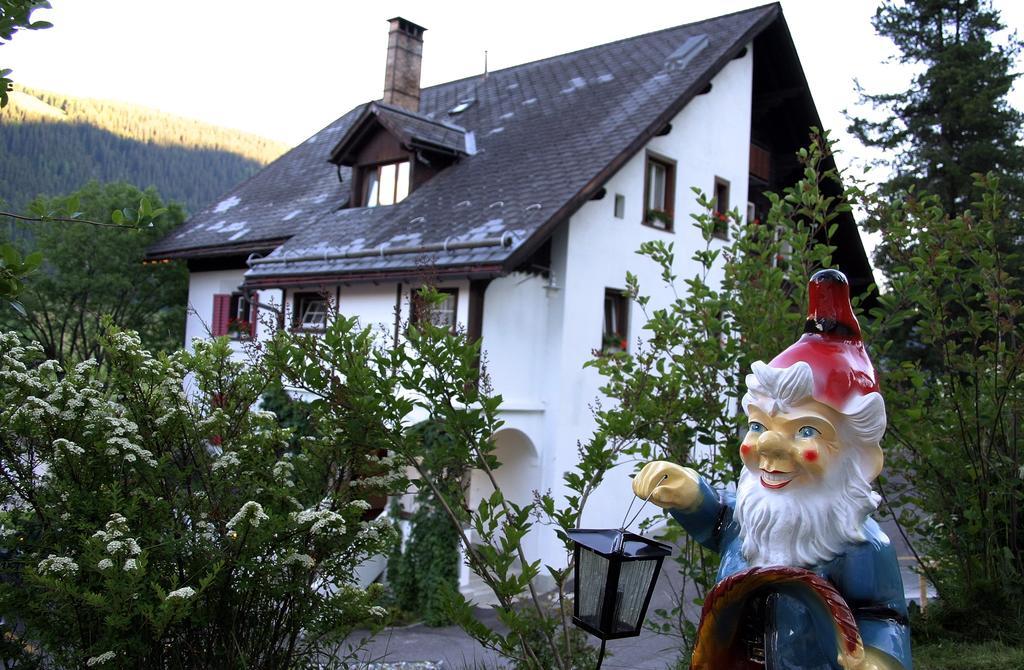 Chalet-Hotel Larix Davos Exterior photo