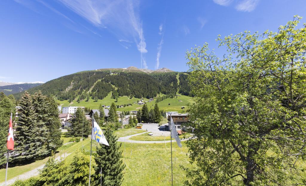 Chalet-Hotel Larix Davos Exterior photo